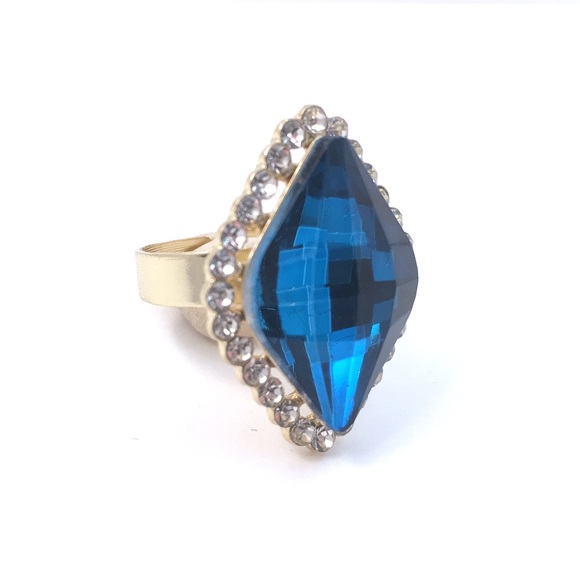 Cherryl's Jewelry - Crystal Goldtone Adjustable Ring Cherryl's Jewelry - Crystal Goldtone Adjustable Ring